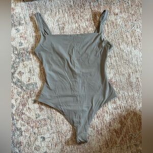 NWT SKIMS Bodysuit